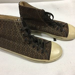Signature coach converse shoes size 8.5
